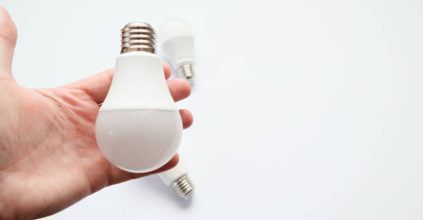 Smart Bulbs vs. Traditional LED Bulbs